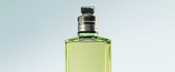 FREE of Sample Mystic Moss Eau de Toilette — free sample: To receive a Mystic Moss Eau de Toilette sample, follow Dries Van Noten on Facebook and Instagram, i