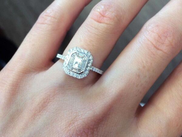 Wove's $10,000 Diamond Ring Giveaway — free sample: Hurry now before it ends on the 11th of January! Click Get Sample and enter your e-mail. After that 